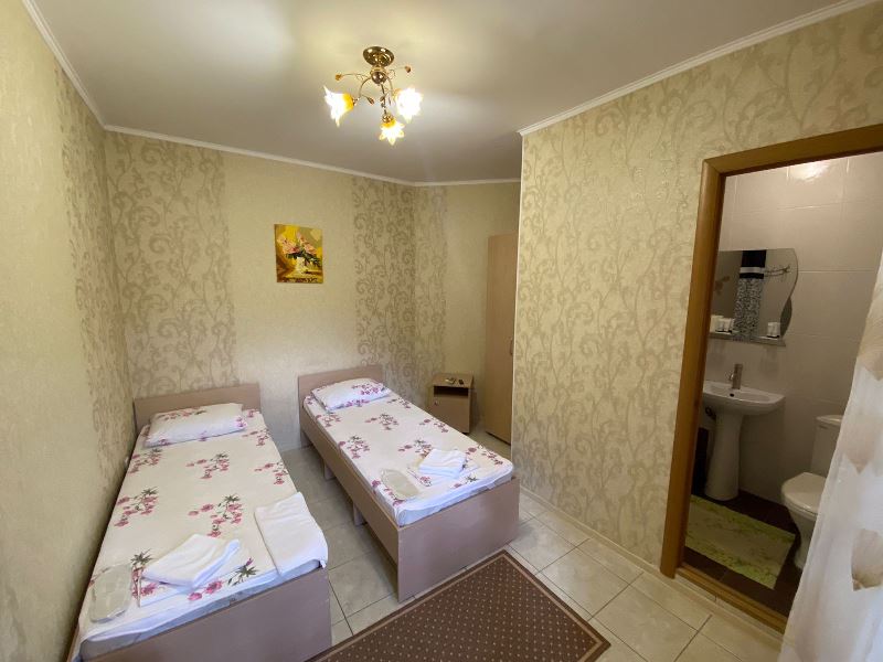 "Family House" мини-гостиница в Кабардинке